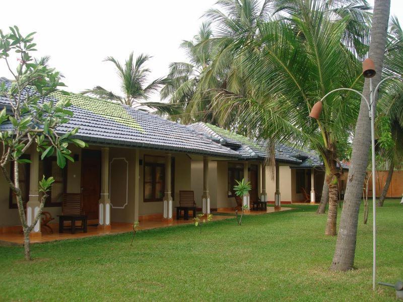 Carolina Beach Resort & Spa Chilaw Exterior foto